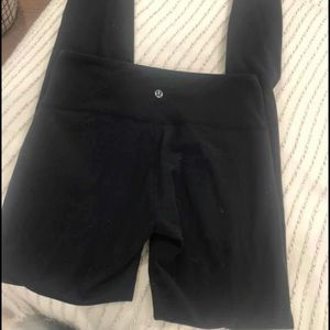 Black lululemon leggings